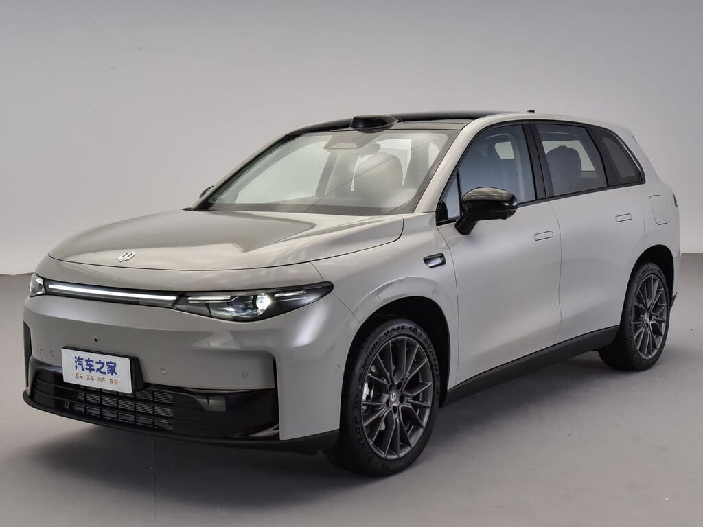 LEAPMOTOR C10 2 WD SUV Enjoy