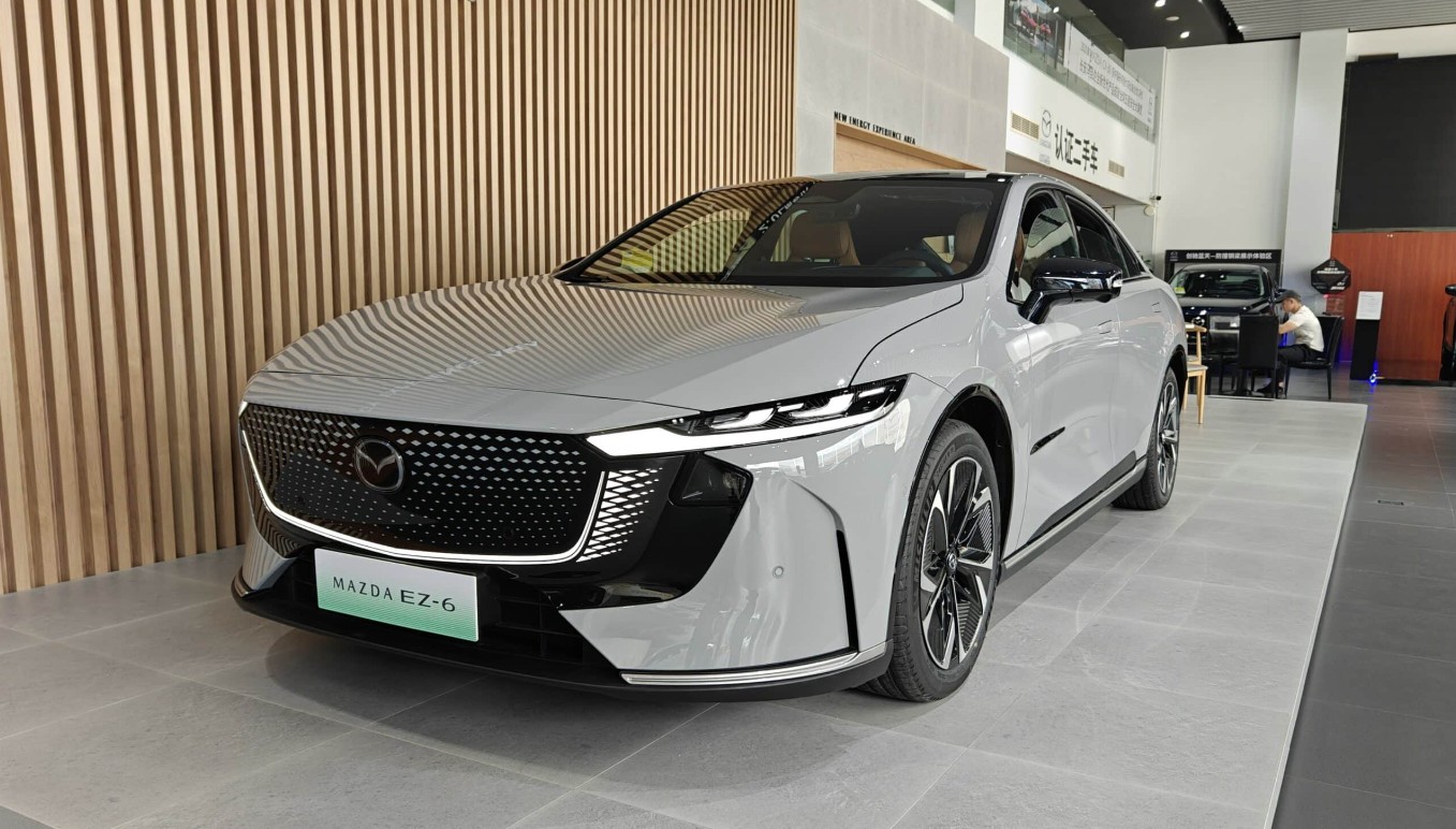 Mazda EZ-6 Extended range 200